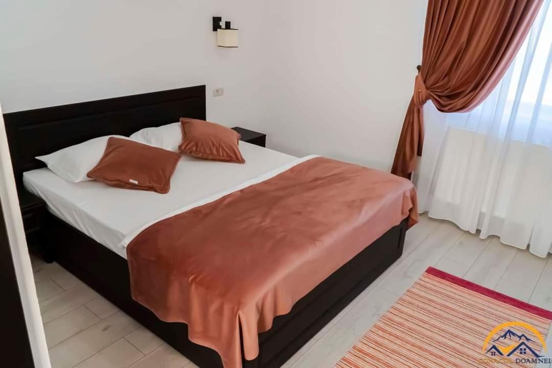 Conacul Doamnei Villa Corbi Ngoại thất bức ảnh
