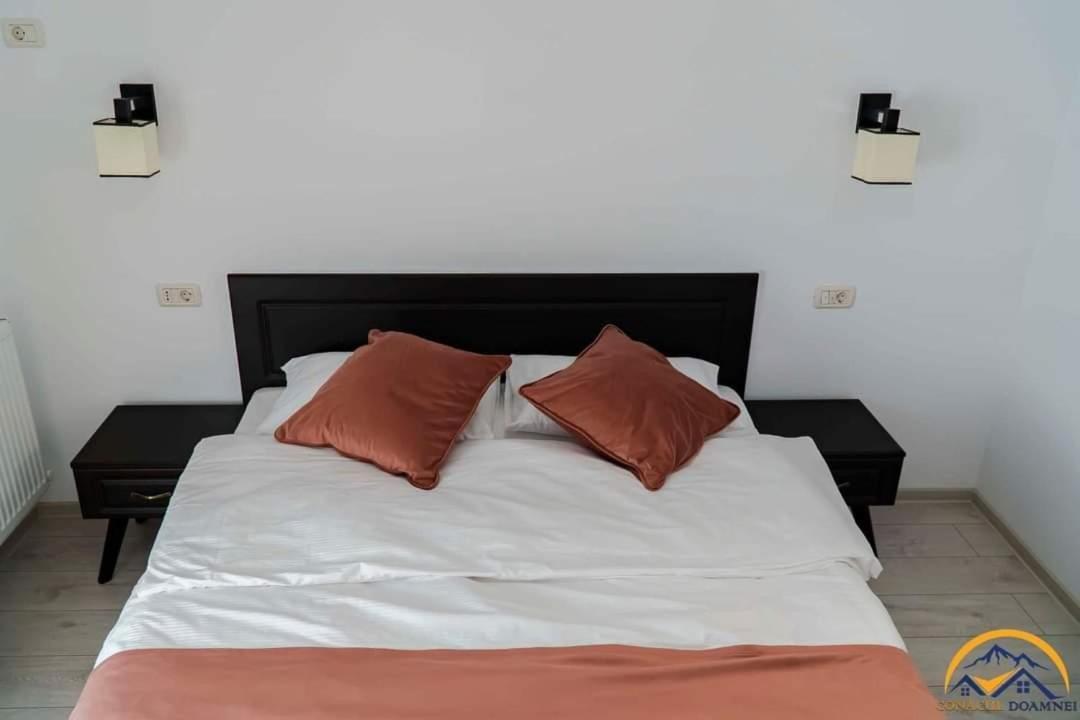 Conacul Doamnei Villa Corbi Ngoại thất bức ảnh
